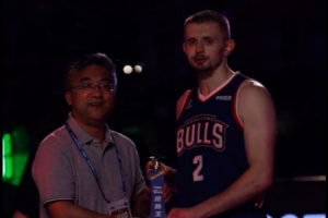 恭喜厄特爾以場均2搶斷的出色表現(xiàn) 榮膺2025賽季常規(guī)賽搶斷王！