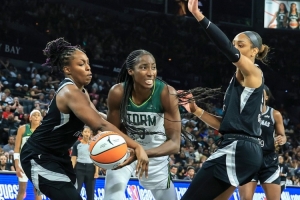 2025賽季美職女籃季后賽首輪回顧：四強(qiáng)逐鹿，激情四溢