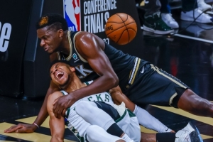 字母：21年東決受傷后我哭了 為什么是我？為什么總是我？