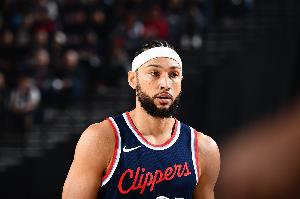 平森：西蒙斯不能接受自己發(fā)揮不好 他現在完全成了一個笑話