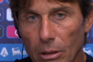 演小品呢??美女記者問布翁喬爾諾情況，孔蒂誤以為在向他道早安