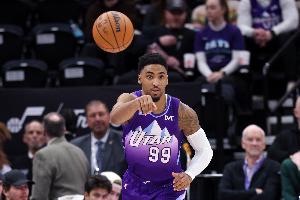 官方：爵士裁掉小馬丁 他新賽季800萬(wàn)美元的合同全額非保障