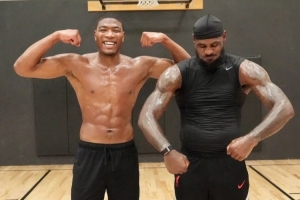 訓(xùn)練師曬今夏訓(xùn)練照合集：詹姆斯父子 馬克西 八村塁 德羅贊領(lǐng)銜