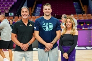 珍妮：東契奇完美詮釋了湖人籃球 就像奧運(yùn)會上的科比&詹姆斯