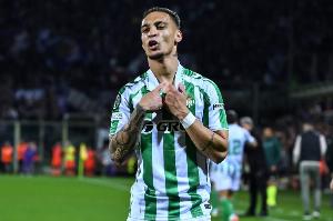 貝蒂斯總監(jiān)：百分百相信安東尼是隊史最佳引援，曼聯(lián)做了巨大讓步