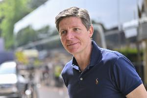 天空：盡管合同明夏到期，但格拉斯納正為長(zhǎng)期執(zhí)教水晶宮做準(zhǔn)備