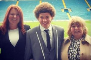 菲利普斯14歲加盟利茲聯(lián)青訓(xùn)，21歲當(dāng)核心，26歲4900萬(wàn)歐加盟曼城