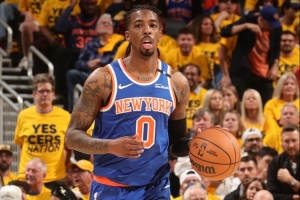 美記：步行者計劃以一份無保障的訓練營合同簽下德朗-賴特