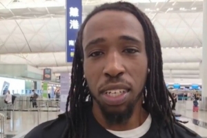 克羅斯踏上返程的航班！中國香港金牛祝他未來一切順利 后會有期