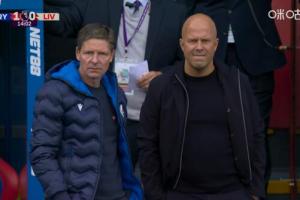 利物浦vs水晶宮看臺球迷出現(xiàn)醫(yī)療狀況，比賽中斷5分鐘后恢復(fù)