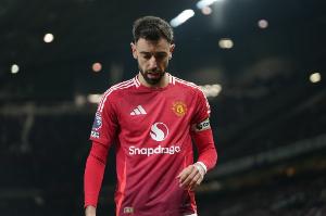 曼晚評分曼聯(lián)球員：B費(fèi)5分、姆伯莫6分 舍什科7分最高