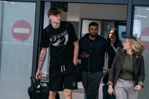 穆里寧抵達(dá)貝爾格萊德！職業(yè)生涯第一個(gè)賽季將身穿3號(hào)球衣！