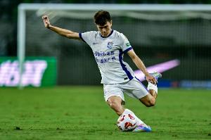 對抗激烈！天津津門虎vs河南全場共有7人染黃