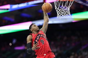 英格拉姆：最讓我驚訝的隊友是巴雷特 我原本以為他只投籃