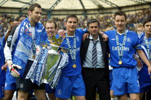 僅15粒丟球空前絕后！穆帥的首個英超賽季：29勝8平1負，95分奪冠