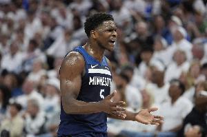 維拉紐瓦：愛(ài)德華茲讓人想起喬丹 他朝此方向發(fā)展將會(huì)很恐怖