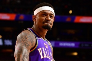 比爾：右膝仍然有炎癥 上賽季曾試圖帶傷上陣&現(xiàn)在感覺良好