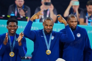 算上也是？費(fèi)爾頓：不算詹庫(kù)杜的話 愛(ài)德華茲是聯(lián)盟前5球員