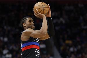 艾維：休賽期著重提升了中投&三分 SGA和米切爾的中投都很出色