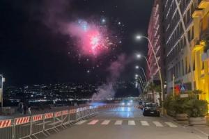 不走運(yùn)，意媒：葡體飛機(jī)晚點(diǎn)，到達(dá)那不勒斯后又遭煙花騷擾