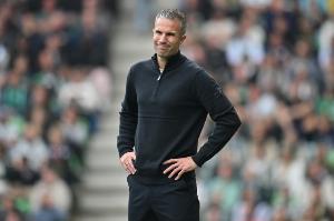 范佩西：從不強(qiáng)調(diào)必須贏球，只要這么踢勝利自然而然會到來