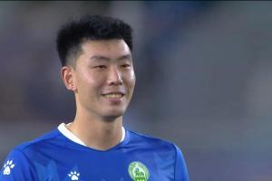 差點(diǎn)成罪人！海牛前鋒馮伯元踢蘇超，補(bǔ)時(shí)送點(diǎn)被絕平點(diǎn)球大戰(zhàn)丟點(diǎn)