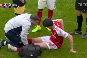 又傷一員？賴斯第79分鐘捂腰傷退，梅里諾、馬丁內(nèi)利替補(bǔ)登場(chǎng)