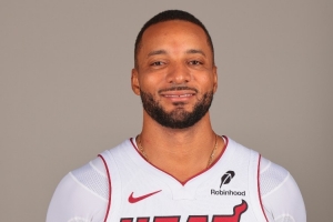 完成熱火首秀！鮑威爾6中2拿到5分1助攻