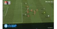 沒人盯防？桑切斯禁區(qū)后點接球，身旁無防守人的打門被馬丁封堵