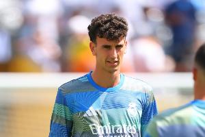 這地方真養(yǎng)人吧??皇馬青訓(xùn)拉蒙今夏轉(zhuǎn)會(huì)科莫，現(xiàn)身價(jià)漲500萬歐