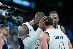 楊毅：庫(kù)里搭杜蘭特比庫(kù)里搭詹姆斯厲害 老詹得打有球&庫(kù)里變投手