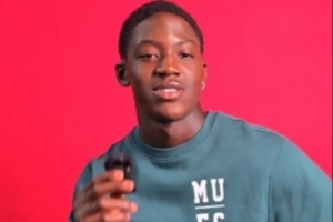 梅努趣味問(wèn)答：曼聯(lián)傳奇7號(hào)選誰(shuí)？C羅 | 最喜歡什么色球衣？黑色