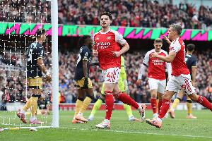 希勒：把賴斯往前放一些他甚至踢得更好，雖然后腰他也能勝任