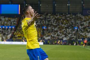 走彎路了??C羅前19年掙了4.1億鎊薪水，在勝利4年掙6億+15%股份