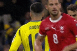 巴薩小將巴德吉上演瑞典國(guó)家隊(duì)首秀，第85分鐘替補(bǔ)出場(chǎng)穿19號(hào)球衣