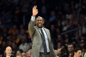 美記：邁克-布朗在勇士開(kāi)拓了進(jìn)攻視野 不過(guò)他的根基仍在防守端