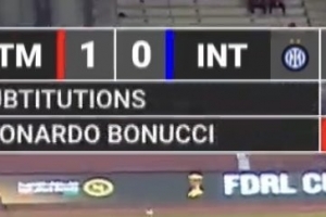 馬競1-1國米轉(zhuǎn)播方犯下低級錯誤，提示國米用埃里克森換下博努奇