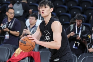 媒體人：籃網(wǎng)真是不懂人情世故 在中國打表演賽不讓曾凡博上？