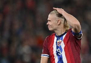 進(jìn)球機(jī)器！哈蘭德本賽季在正式比賽已打入20球，凱恩則是打入19球