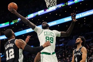 NBA歷史誰(shuí)最“重量級(jí)”？三連冠鯊魚(yú)力拔山兮 印度神塔進(jìn)前三