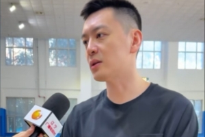 為遼籃效力3年&隨隊3連冠 楊鳴在采訪中透露周俊成已經(jīng)退役
