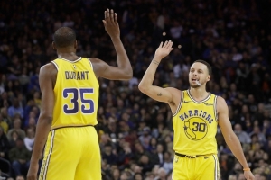 18年若無KD勇士打騎士火箭仍上風(fēng)？楊毅：不是 庫里殺傷不如詹登