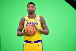 馬?。核宫斕貋砗烁陕锇?？旅游嗎？他的表現(xiàn)比古德溫差遠(yuǎn)了