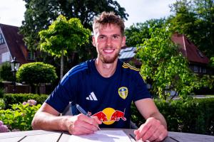 斯塔赫：納帥尚未明確告知他需要我踢6號位，但這個位置我也能踢