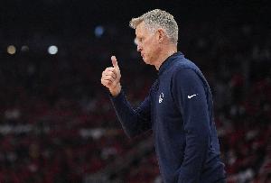 科爾：季前賽球隊確實存在失誤問題 巴特勒回歸后情況會變好