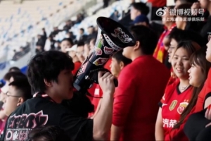 【比賽日Vlog】中超第27輪，青島海牛3-4上海海港的精彩瞬間