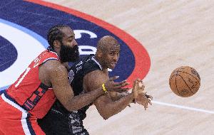 名嘴：對(duì)付快船采取全場(chǎng)緊逼效果最好 哈登和保羅都年紀(jì)大了