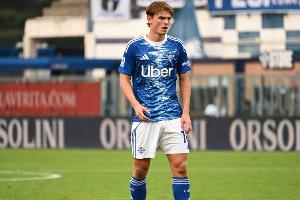 絲毫不怵！186帕斯體重不到150斤，戰(zhàn)尤文多達16次對抗成功7次