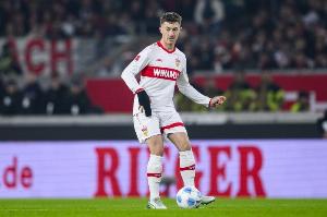 德天空：斯圖加特為隊(duì)內(nèi)中場(chǎng)斯蒂勒標(biāo)價(jià)5000萬歐，曼聯(lián)夏窗曾有意