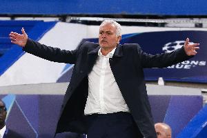 0-3不敵紐卡！多家葡媒聚焦穆里尼奧：用人不佳，“砌的墻倒了”